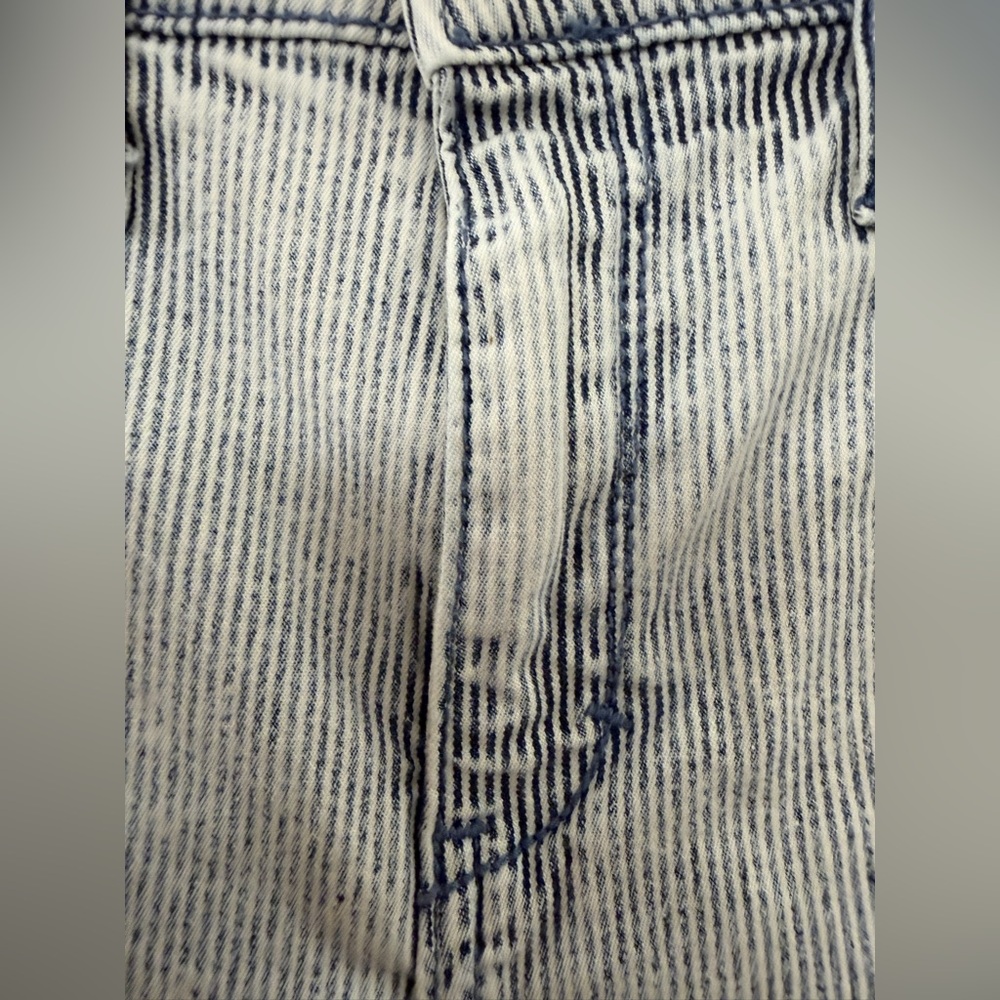 Abercrombie & Fitch High Rise Super skinny Pinstripe Jean - Picture 13 of 16